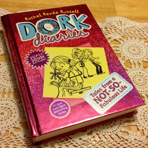 Dork Diaries, Volume 1 Tales from a not so fabulous-life, middle grades - Picture 1 of 6